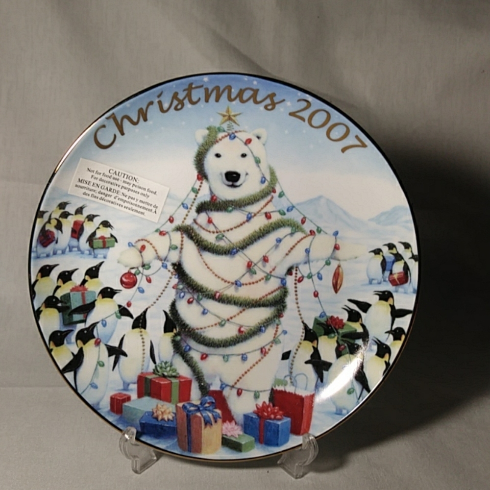 Avon 2007 Christmas Plate in Original Box